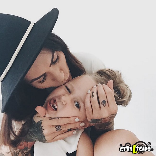 Imagens de lindos bebês com seus pais tatuados12