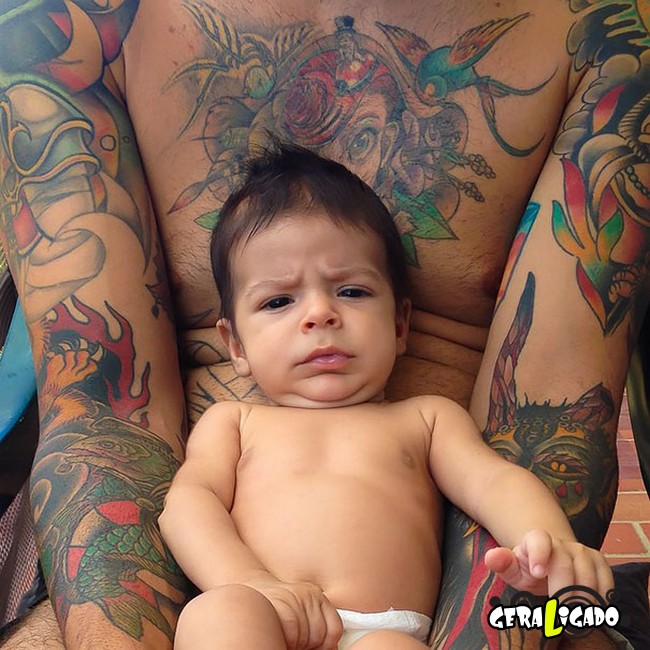 Imagens de lindos bebês com seus pais tatuados20