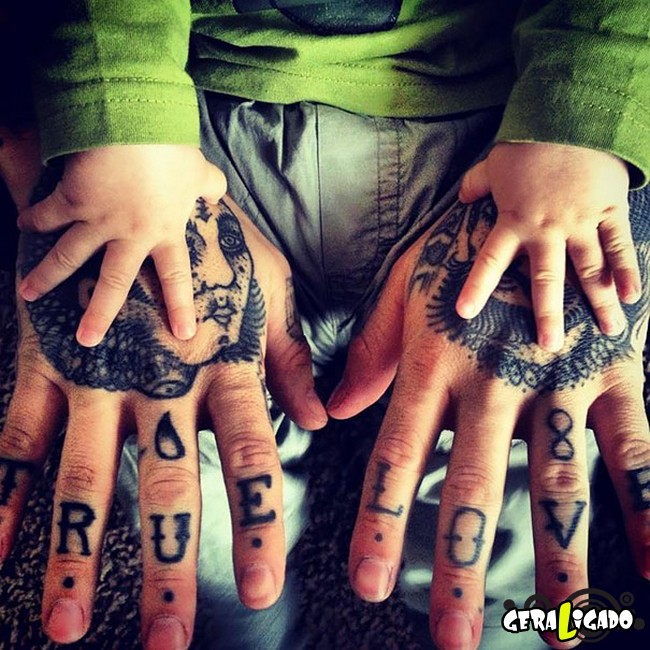 Imagens de lindos bebês com seus pais tatuados6