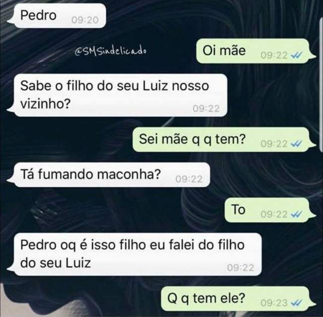 Pedro fuma maconha..