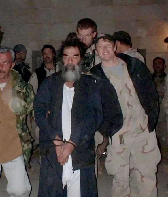 1. Saddam Hussein foi capturado pelos militares dos EUA em dezembro de 2003