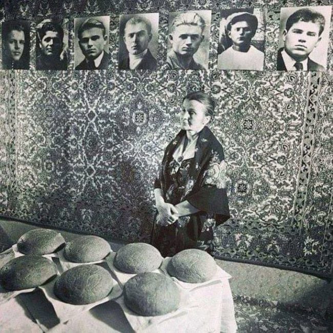 15. Una madre soviética que perdió a sus siete hijos durante la Segunda Guerra Mundial