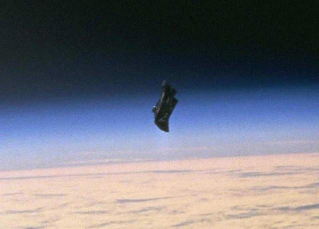 7 – A Estação Espacial e o Objeto Misterioso