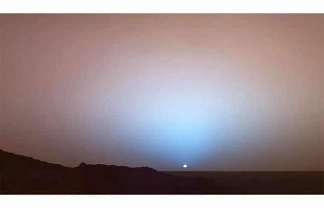 7. Una puesta de sol en Marte, captada por la sonda Spirit en 2005